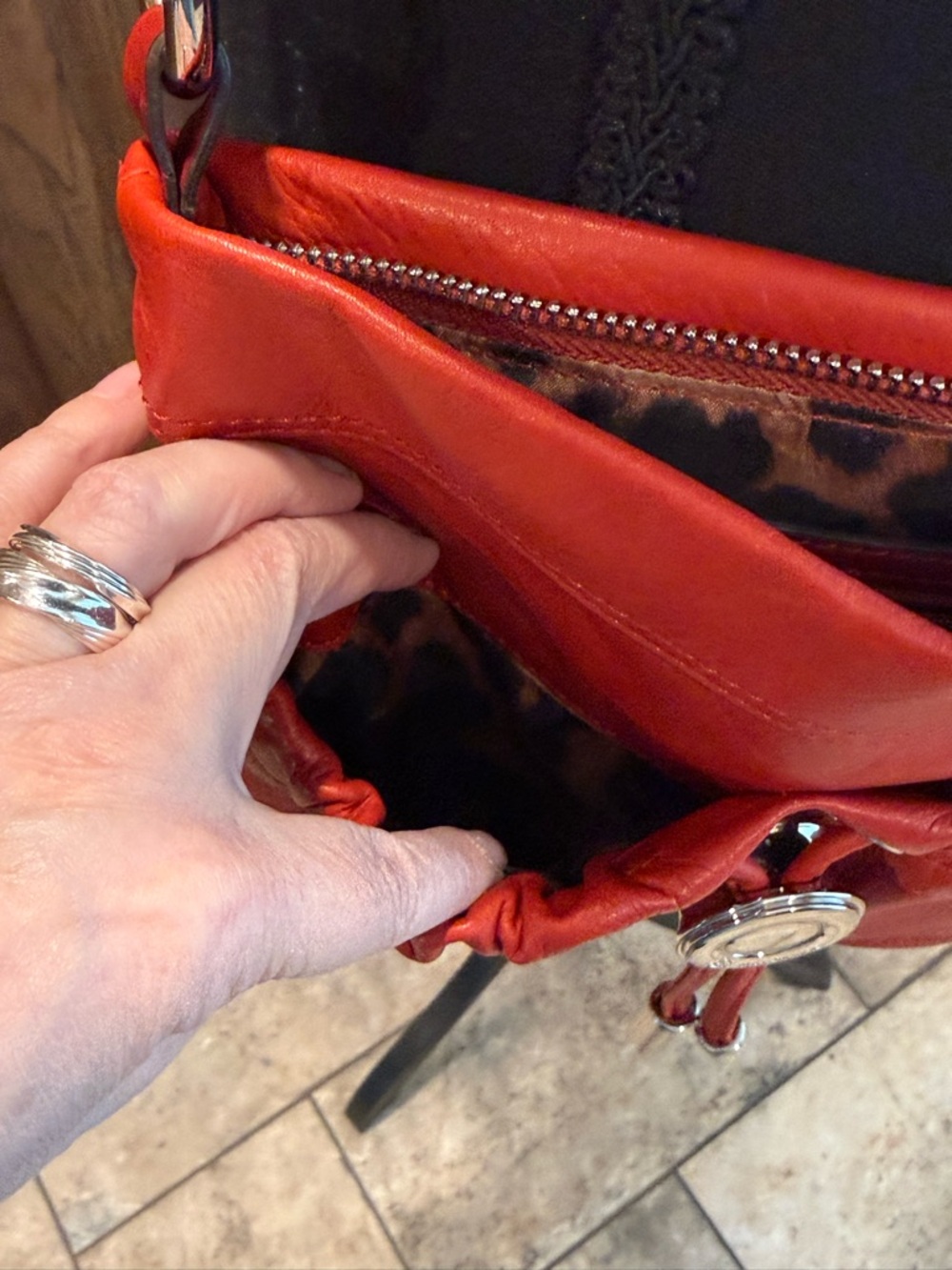 B. Makowsky Red Leather Crossbody Bag - Picture 3 of 5